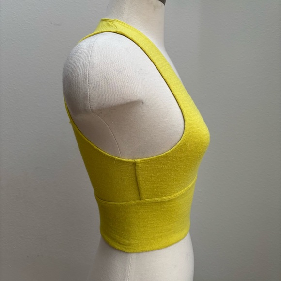 Aritzia Wilfred Free Plunge Crop Top Deep V Sleeveless Fitted Yellow Size Xs - Picture 6 of 8